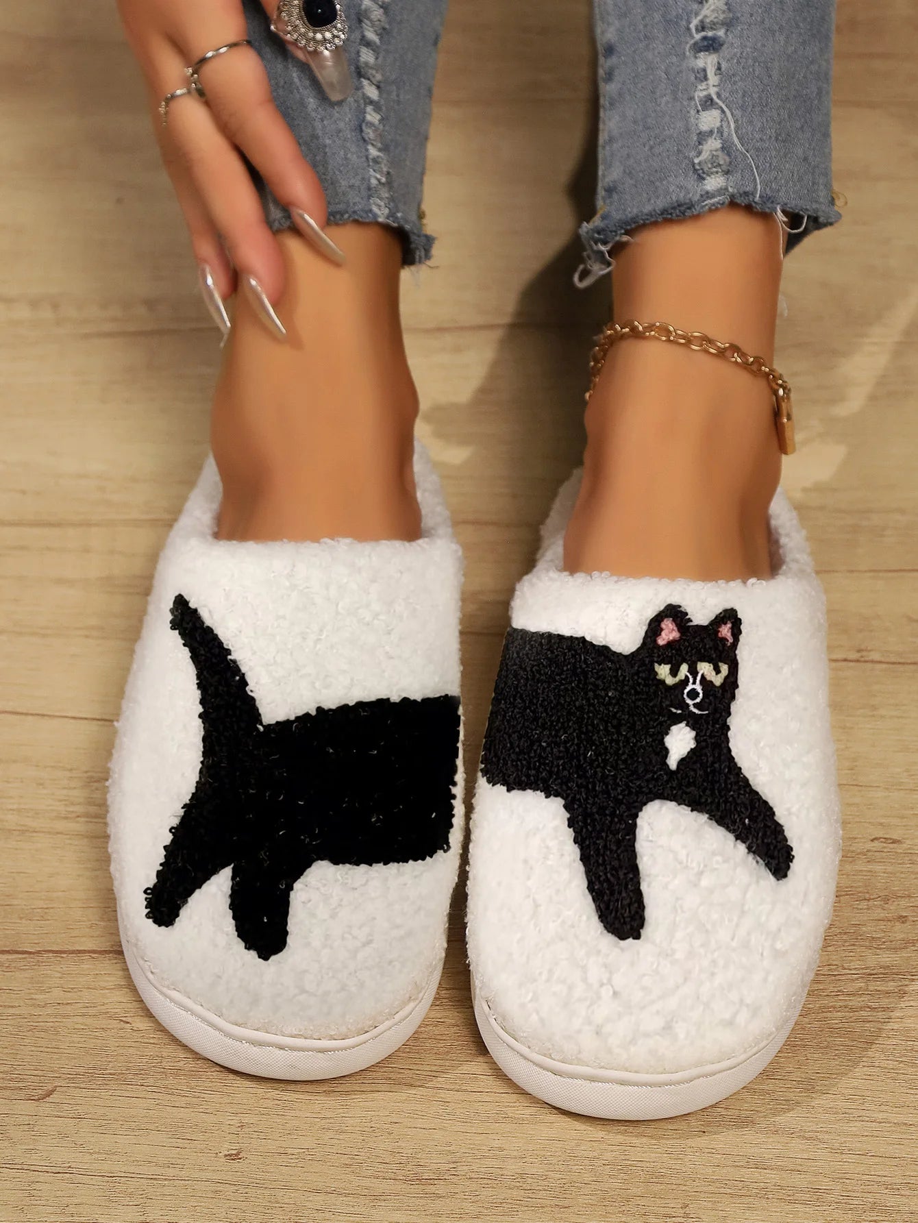 Furry Winter Slippers with Embroidered Cat – Unisex Home Slippers